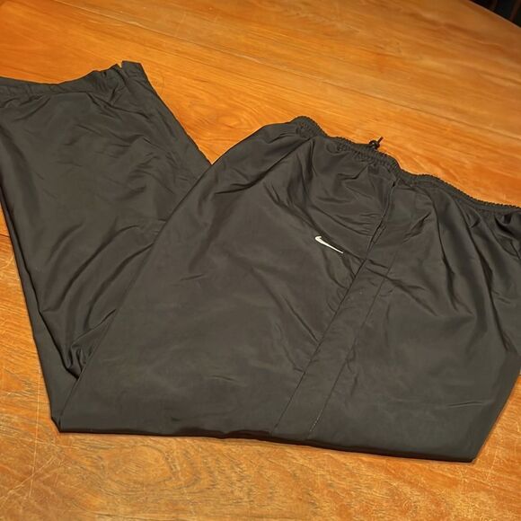 Nike Other - Nike mesh lined sports track pants